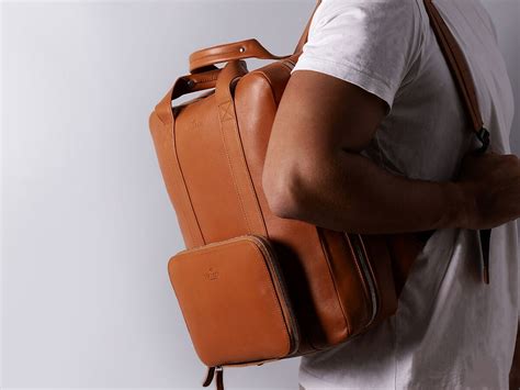 Harber London Leather Backpack protects your gadgets and has a 12-liter capacity » Gadget Flow