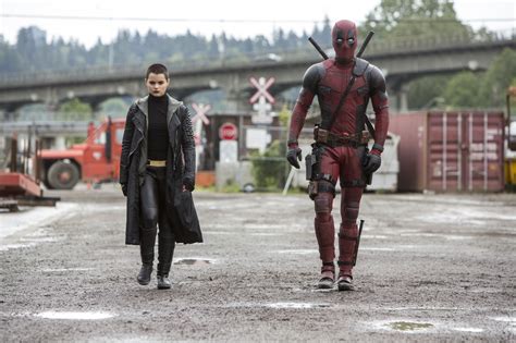 deadpool film rezensionende