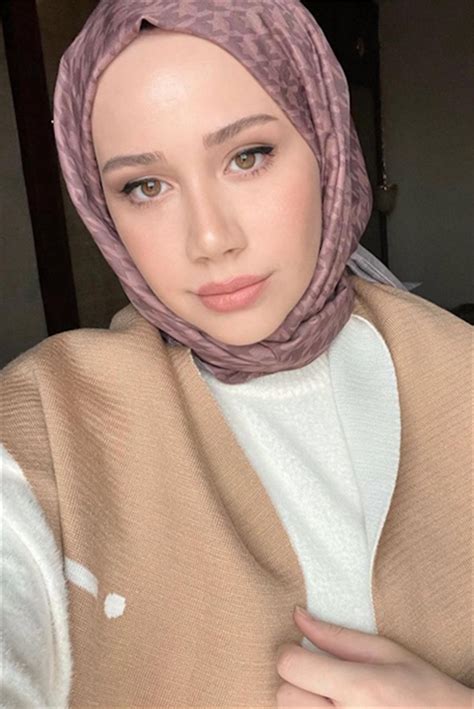 Feyza Hakyemez'in Tercihi Kazayağı İpeksi Şal Acı Kahve