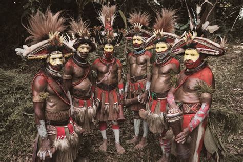 The tribespeople of Papua New Guinea - We love it Wild