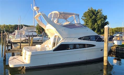 2005 Carver 38 Super Sport Polish Princess - South Jersey Yacht Sales