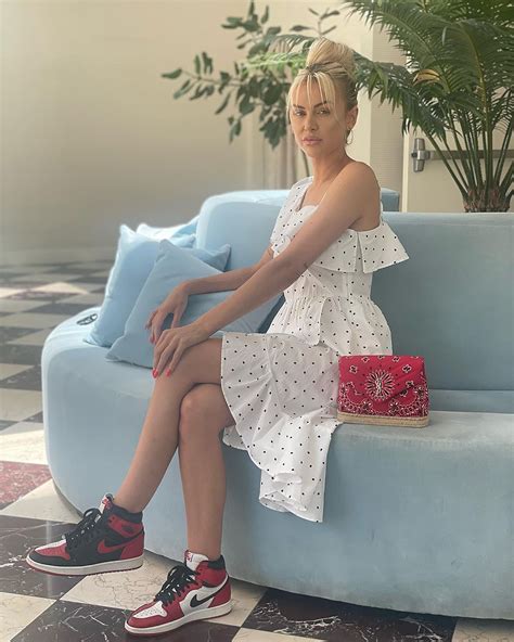 lala baptiste nude 6