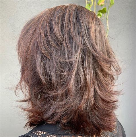 12+ Fantastic Medium Shaggy Hairstyles For Wavy Hair