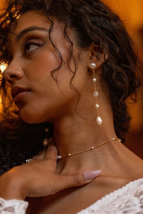 LINEAR PEARL DROP EARRINGS | Vow'd Weddings
