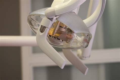 dentist lamp clinic  photo  pixabay