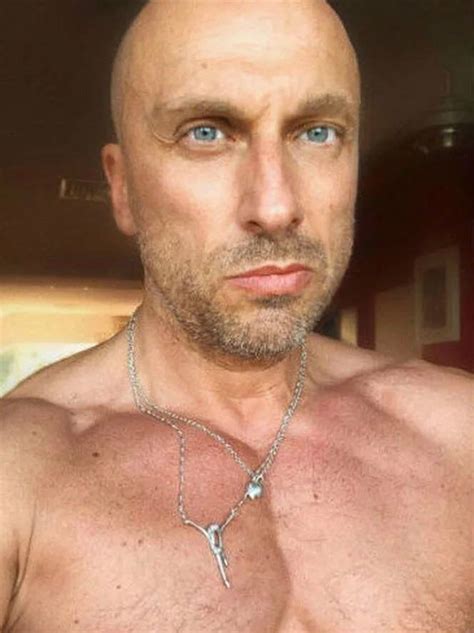 Создать мем "дмитрий нагиев с волосами, дмитрий нагиев личная жизнь ...