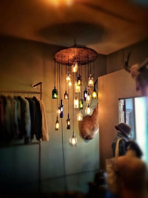 Deine eigene Flaschenlampe bauen: So geht's richtig (und sicher!) | Bottle chandelier, Diy