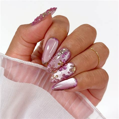3D Isolated Chrome Flower x Cat Eye Nails – Daily Charme