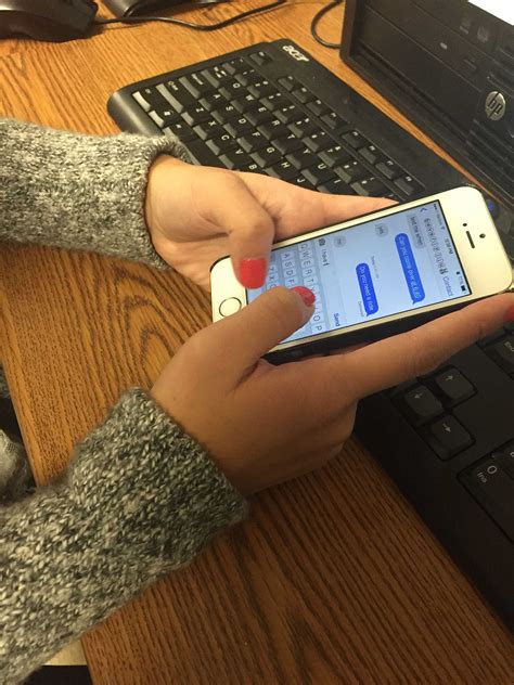 Texting app terrifies students – The Leaf