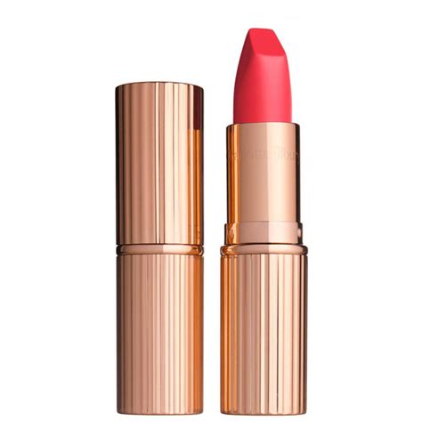 CHARLOTTE TILBURY Матовая губная помада MATTE REVOLUTION LIPSTICK ...