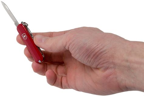 Victorinox Classic SD, red | Advantageously shopping at Knivesandtools.dk