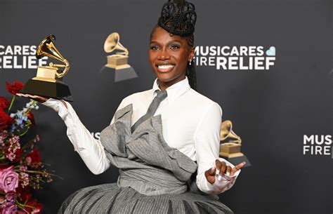 A Guide To The "Swamp Princess": Doechii