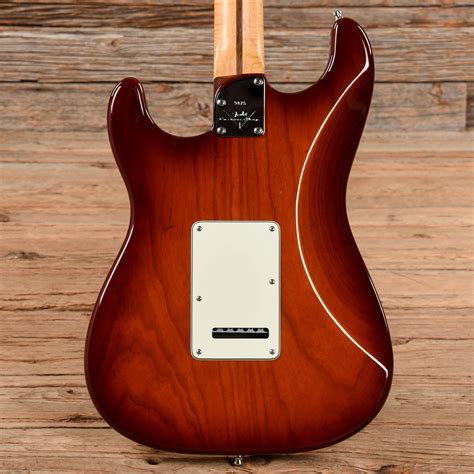 Fender Custom Shop Custom Deluxe Stratocaster Sunburst 2011 – Chicago ...