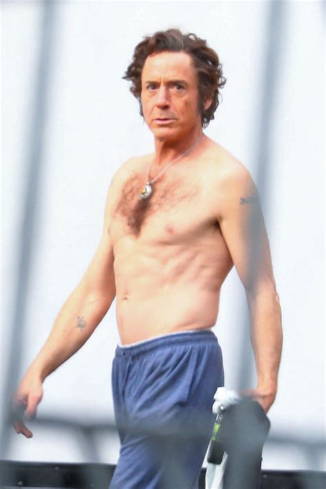 What happened to Robert Downey JR ?? - News