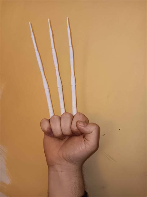 🦴 Wolverine's Wearable Bone Claws・ STL File for 3D printing・Cults