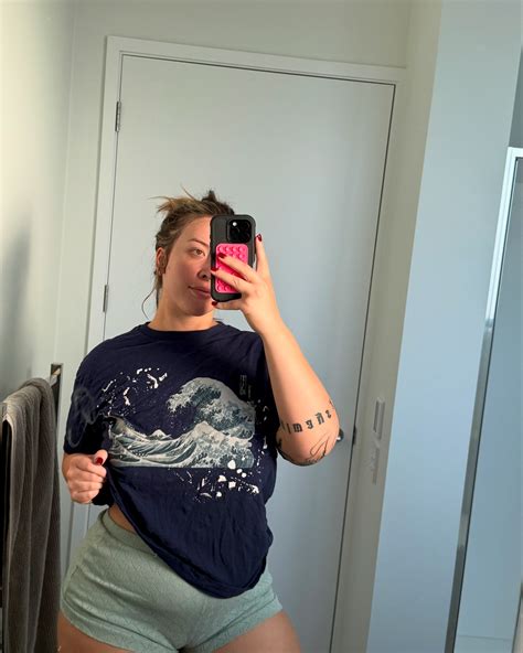 Olive evans (@itmustbeolive) • Instagram photos and videos