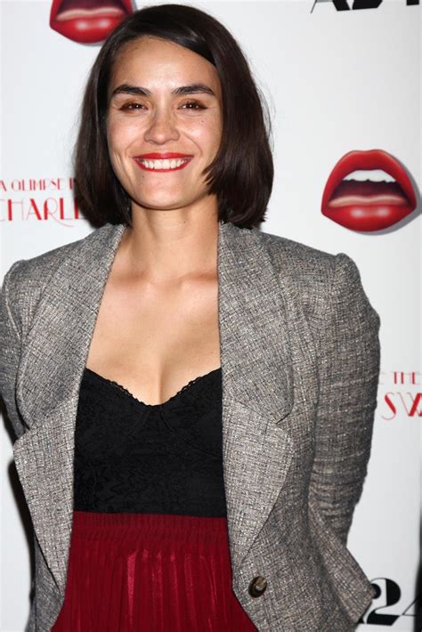 LOS ANGELES, FEB 4 - Shannyn Sossamon arrives at A Glimpse Inside the