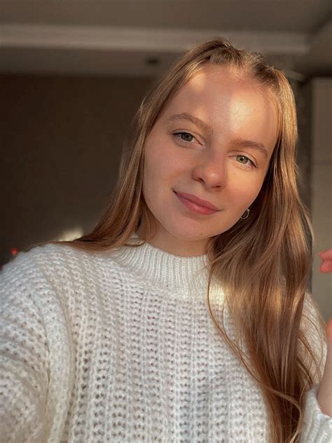 I want to make your mood better : r/selfie