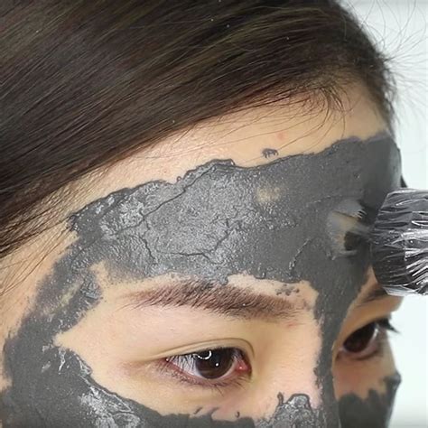 Magnetic Face Masks Are the Next Big Beauty Trend | Magnetic face mask ...