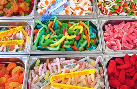 Local Candy Stores Top Halloween Candy - Right Size Life