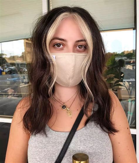 19 Chic Ash-Blonde Hair Color Ideas - Her Style Code