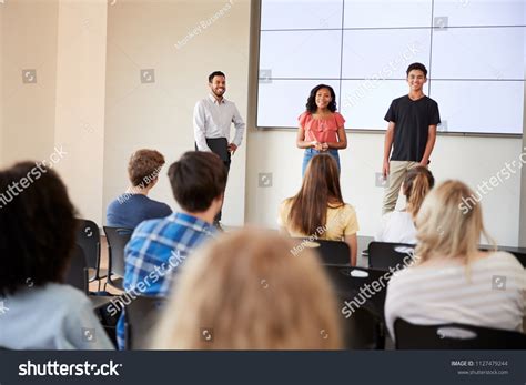 school students giving speech images stock  vectors