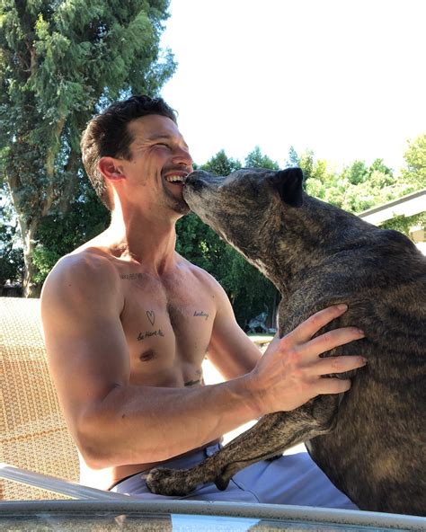 Daren Kagasoff Sin Camisa 2023