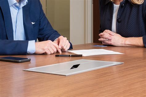 Paralegal/Senior Paralegal (LG-6940) — Poline Search Partners