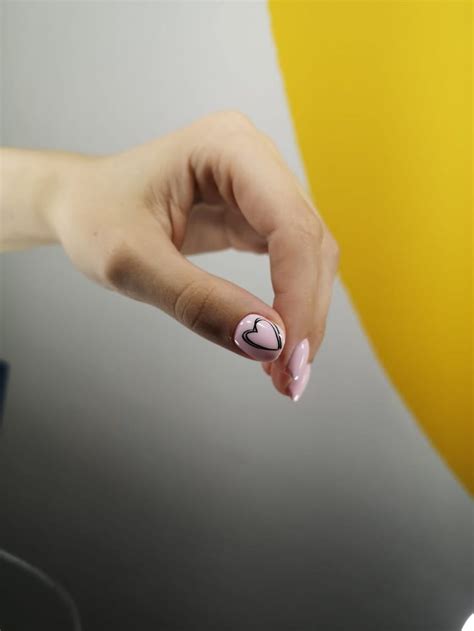 Маникюр сердечко розовый | Nails, Enamel pins, Pin
