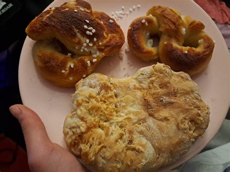 J'ai fais des bretzels moches, vous en voulez ? : r/rance
