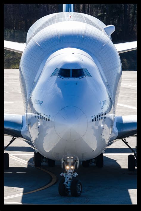 One of My Better Encounters with the Dreamlifter | RobsBlogs