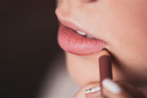 💋Подборка качественных недорогих нюдовых карандашей для губ