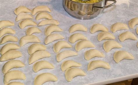 Вареники с картошкой и жареным луком рецепт с фото пошагово