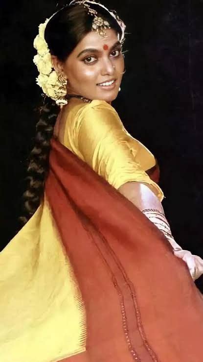 silk smitha ideas silk smitha silk beautiful indian actress