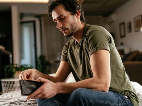 5 Issues to Deal With While Dating a Broke Man | Love Today