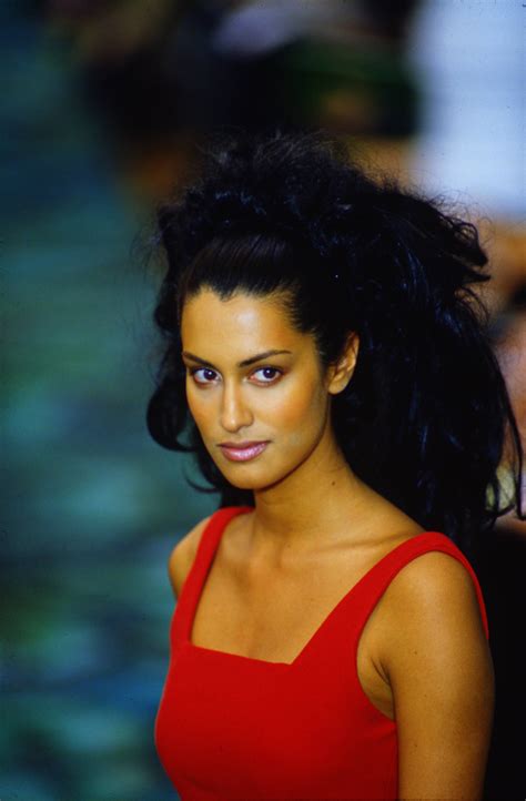 Yasmeen 90's Runway | Supermodels, 90s models, Models 90s