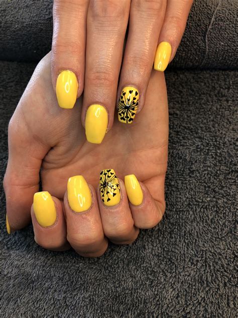 nail art designs yellow 10