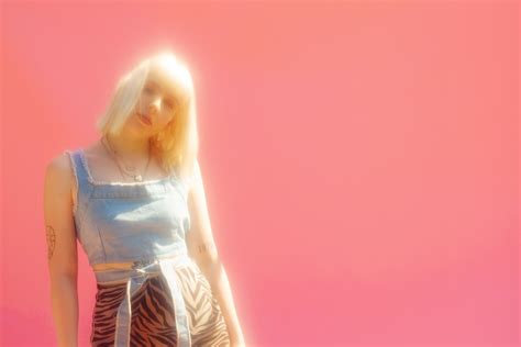 Blle releases new single 'Don't Be Surprised' • LOCK