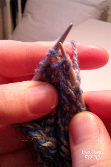 Fru Fialisa: Sticka en socka