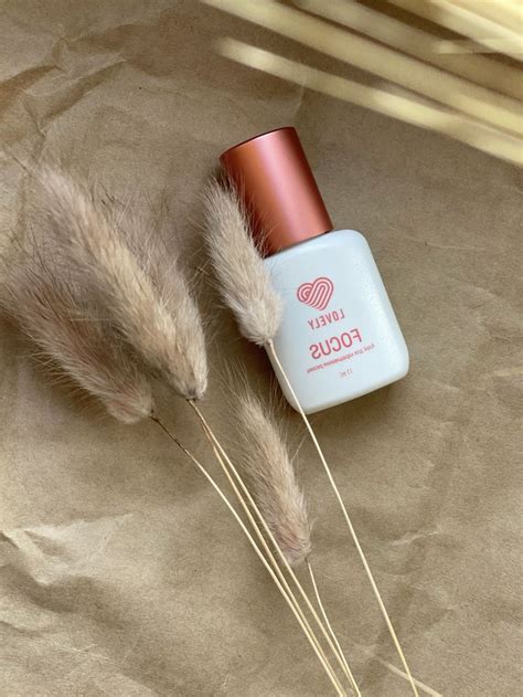 Glue for lashes | Отдельные ресницы, Ресницы, Ресницы советы