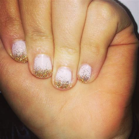 Ombré glitter nails!