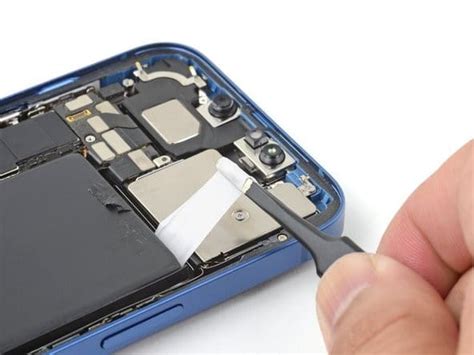 Как заменить аккумулятор iPhone 13 - пошаговые действия с фото