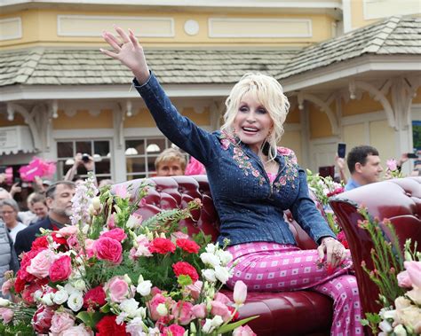 Dolly Parton Unveils Her First-Ever Limited Edition Wine Collection!