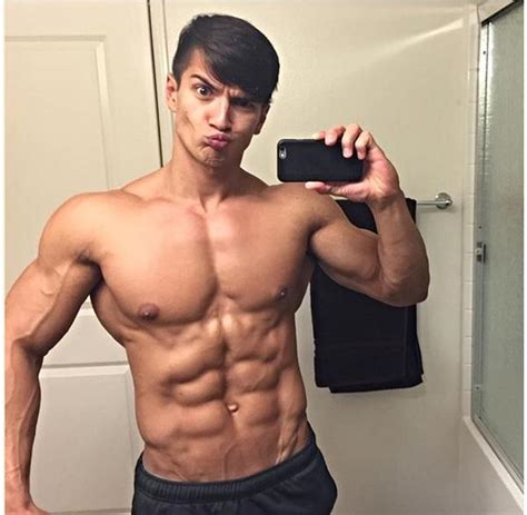 Muscle Selfies - Page 10 - Bodybuilders Inc.