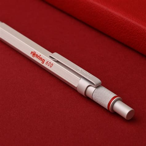 rotring  ball  pearl white makoba
