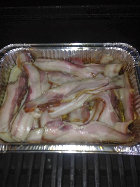 The Feral Irishman: BACON!!! It's What's Cookin......