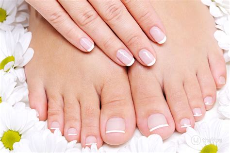 Matching Manicure and Pedicure - 3 Photos