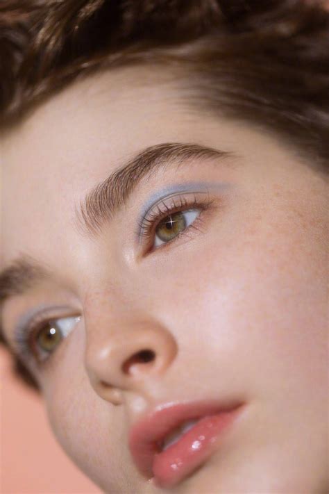 Pin by Jessica hong ：） on Make Up | Face art makeup, Ethereal makeup ...
