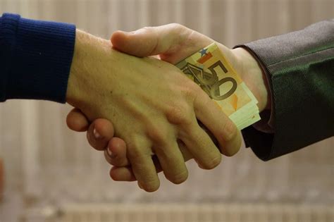 3 Ways to Make Money as a Successful Trader