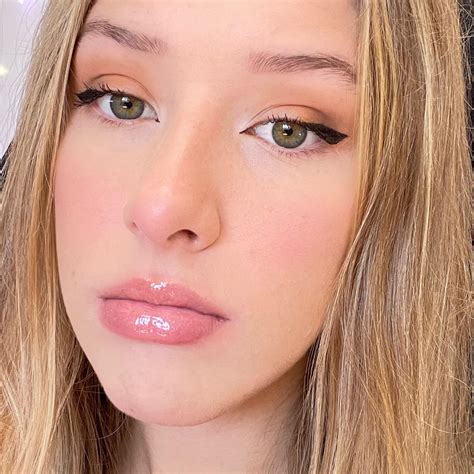 C L O S E 👁👄👁 : r/diddly